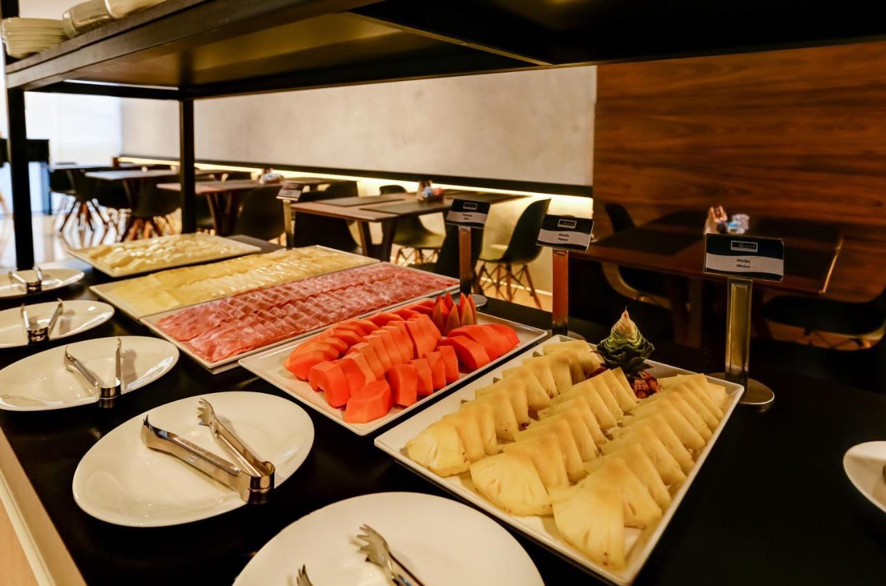 Transamerica Fit Vitoria Praia De Camburi エクステリア 写真